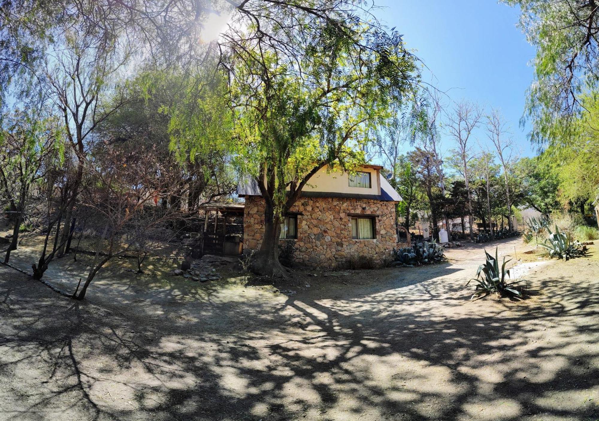 Cabanas Budapest Capilla del Monte Ngoại thất bức ảnh